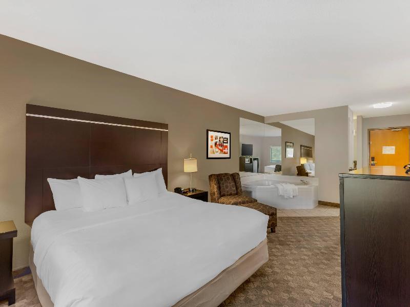 Comfort Inn Huntington Near University Area image