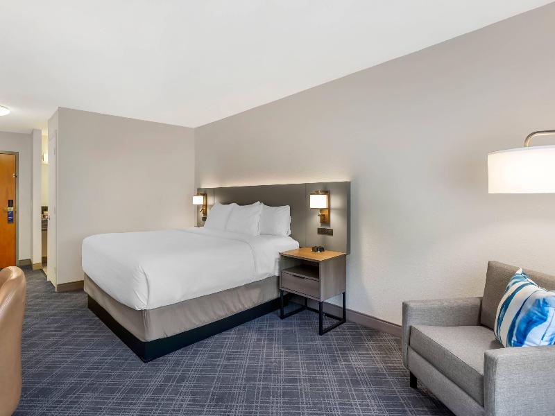 Comfort Inn Huntington Near University Area image