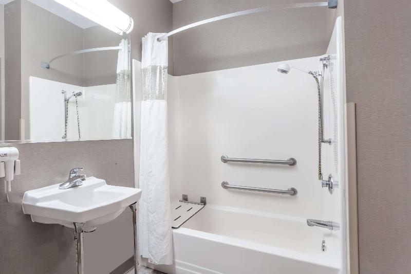Comfort Inn Huntington Near University Area image