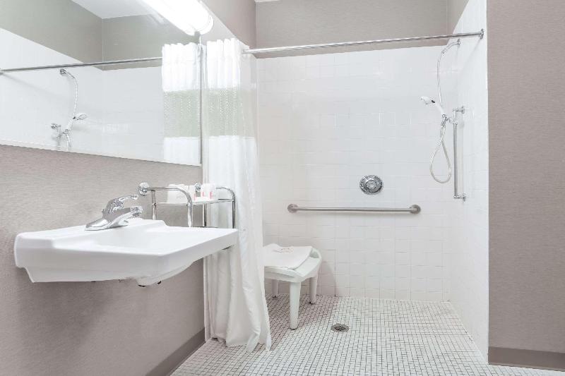 Comfort Inn Huntington Near University Area image