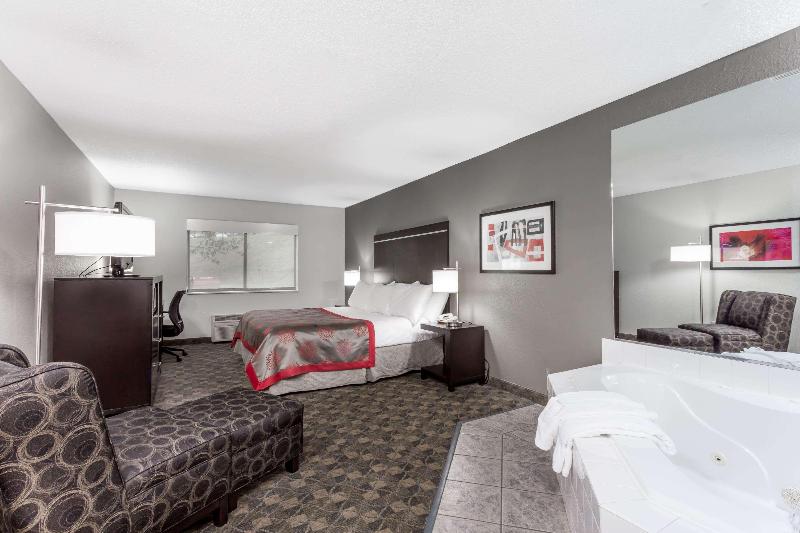 Comfort Inn Huntington Near University Area image