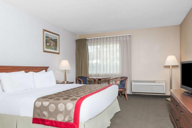 Ramada by Wyndham Strasburg image