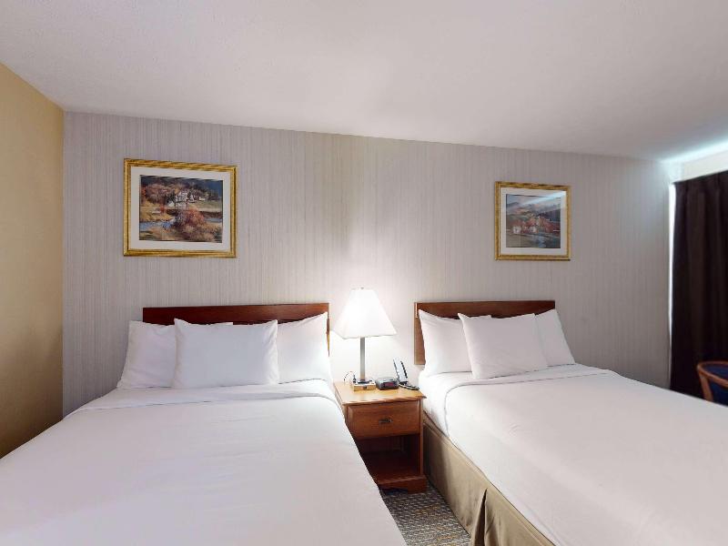 Ramada by Wyndham Strasburg image