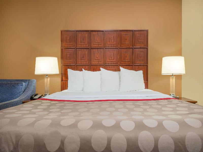 Ramada by Wyndham Columbus Polaris image