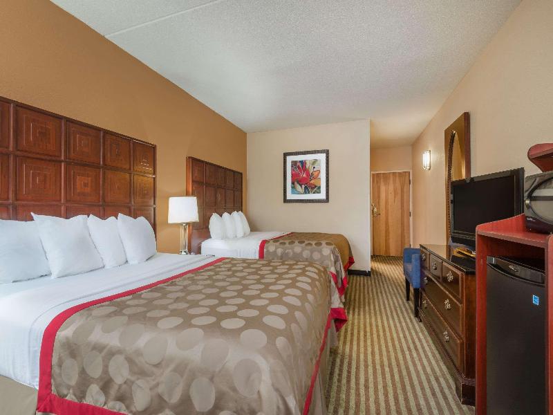 Ramada by Wyndham Columbus Polaris image