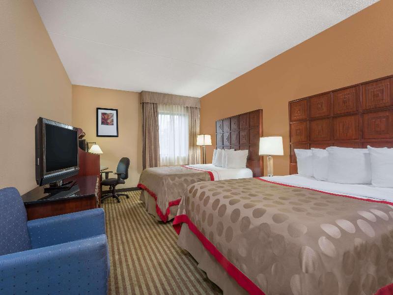 Ramada by Wyndham Columbus Polaris image