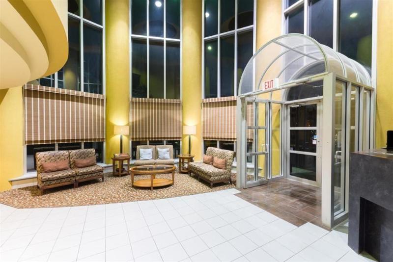 Ramada Amherst/Getzville Hotel and Conference Cent