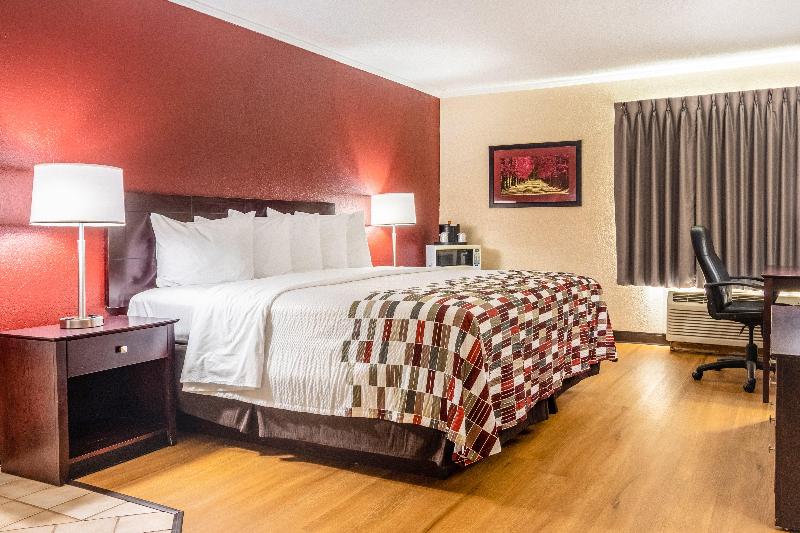 Red Roof Inn Ashtabula - Austinburg image