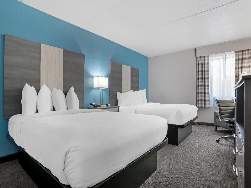 2 Queen Beds, Non-Smoking, Pet Friendly Room, Microwave And Refrigerator, Full Breakfast