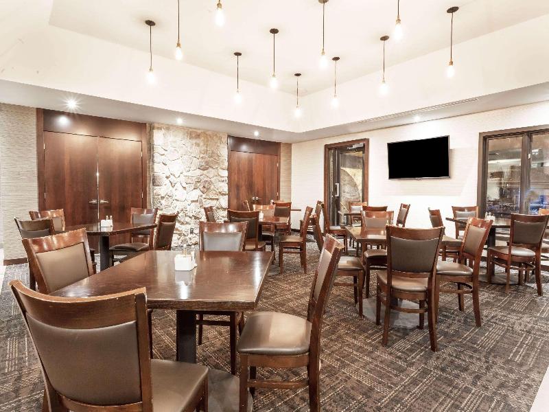 Ramada by Wyndham Ottawa On The Rideau