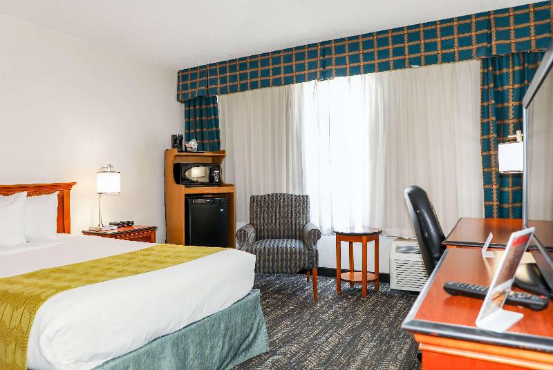 Ramada By Wyndham Cumberland Downtown image