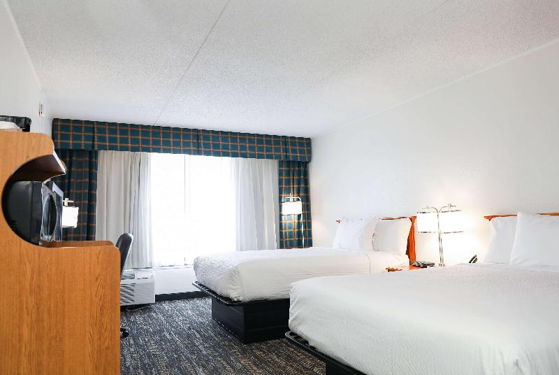 Ramada By Wyndham Cumberland Downtown image