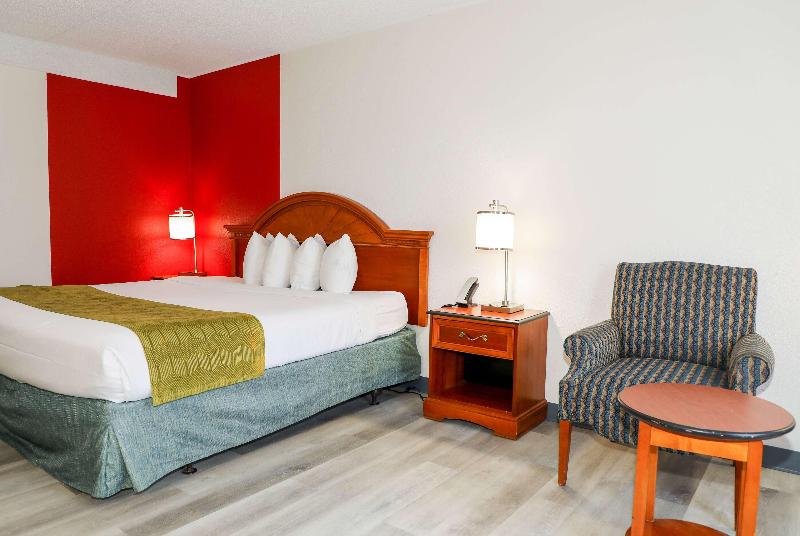 Ramada By Wyndham Cumberland Downtown image