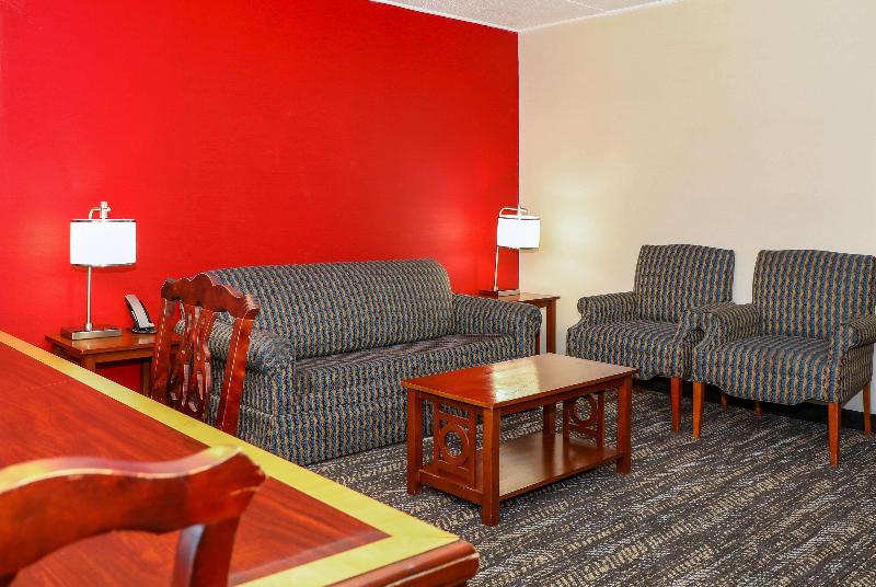 Ramada By Wyndham Cumberland Downtown image