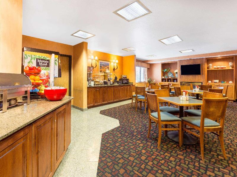Ramada By Wyndham Kent Seattle Area