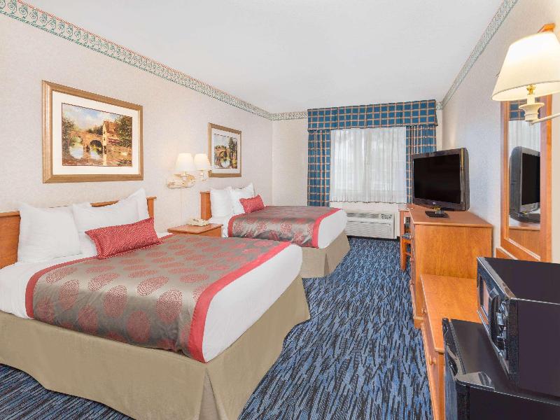 SUITE TWO DOUBLE BEDS NON SMOKING