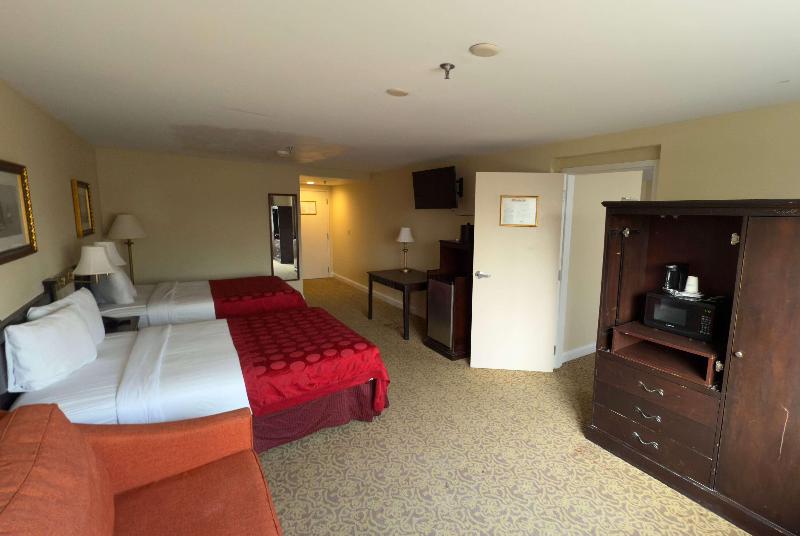 Ramada By Wyndham Seekonk Providence Area image