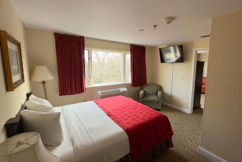 Ramada By Wyndham Seekonk Providence Area image