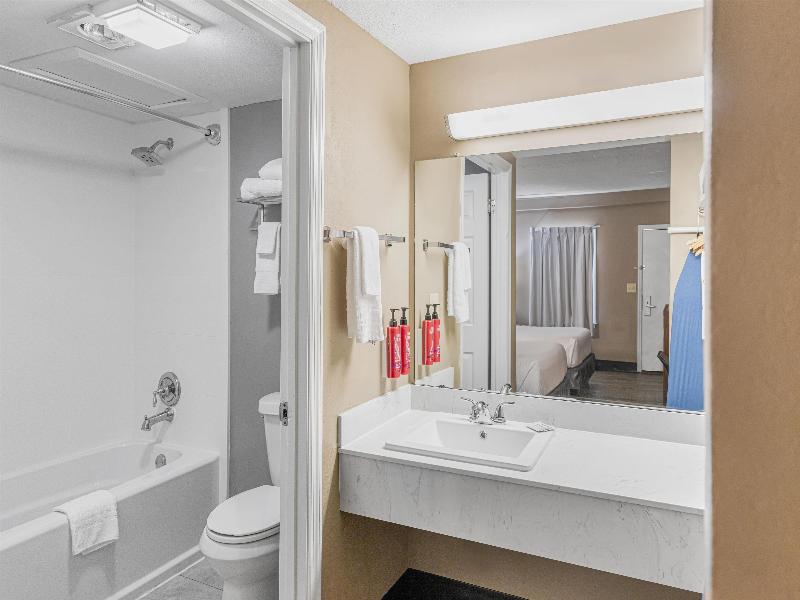 Surestay By Best Western Helen Downtown image
