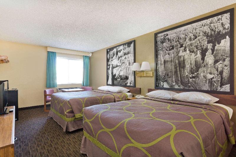 Super 8 By Wyndham Richfield Ut image