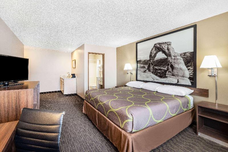 Super 8 By Wyndham Richfield Ut image