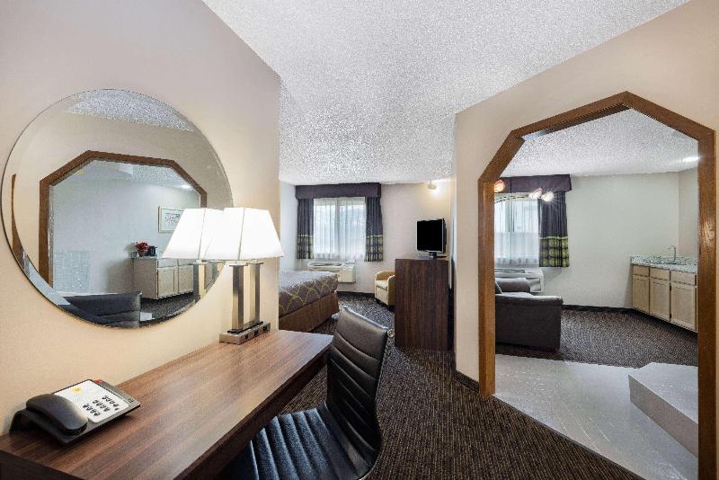 Super 8 By Wyndham Richfield Ut image