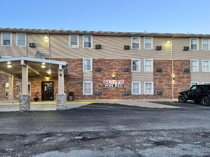 Motel 6 Litchfield, Il — exterior view