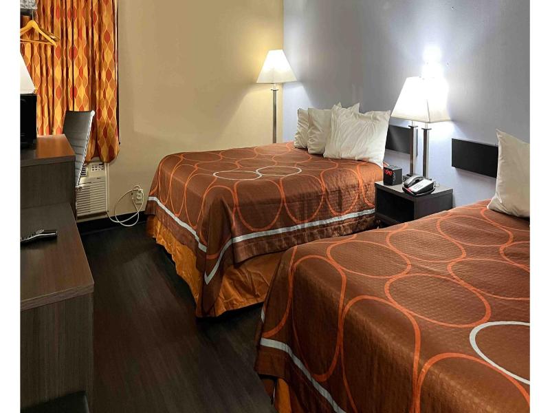 Motel 6 Litchfield, Il image