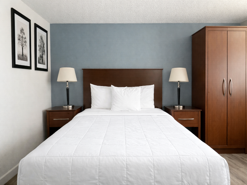 Hotel 8 Fergus Falls image