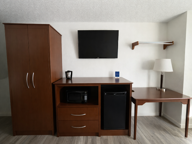 Hotel 8 Fergus Falls image