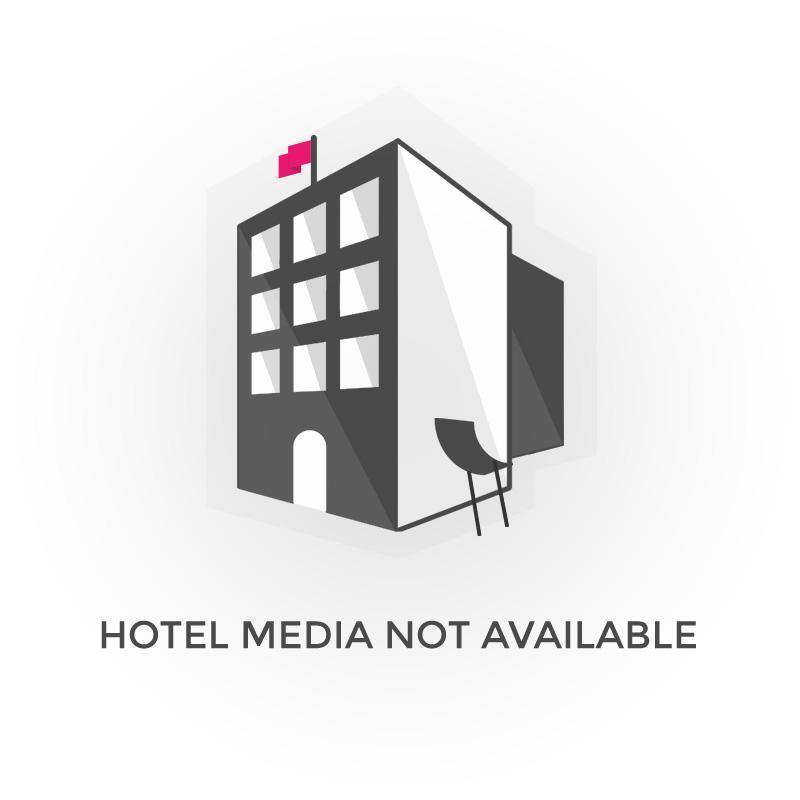 Super 8 by Wyndham Moody