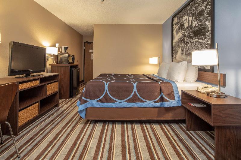Super 8 by Wyndham Steubenville