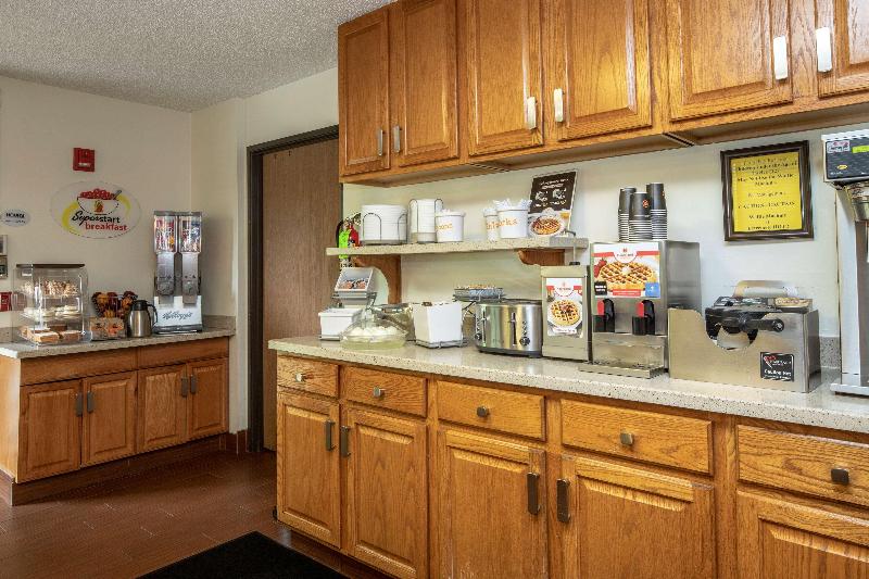 Super 8 by Wyndham Steubenville