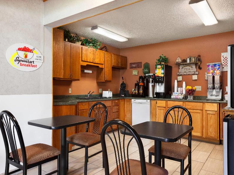 Super 8 By Wyndham Concordia