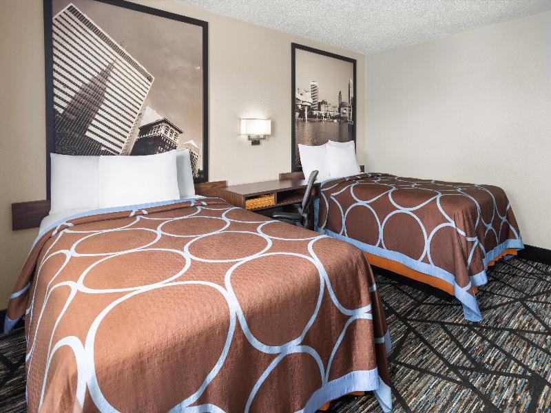 Super 8 by Wyndham Mentor/Cleveland Area image