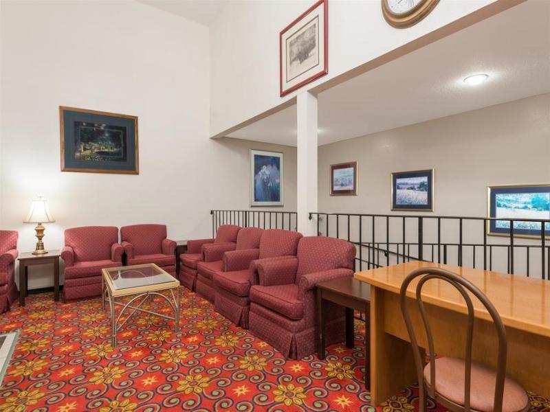 Baymont by Wyndham Bridgeton St Louis image