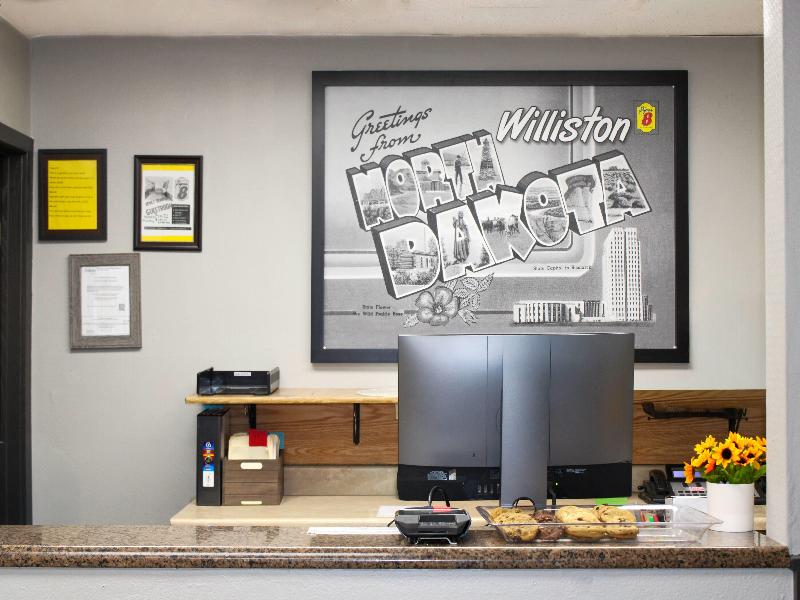 Super 8 by Wyndham Williston ND image