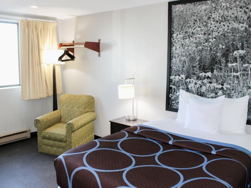 Super 8 by Wyndham Williston ND image