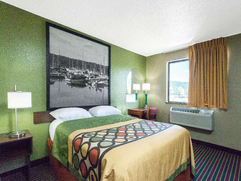Super 8 By Wyndham Bath Hammondsport Area image