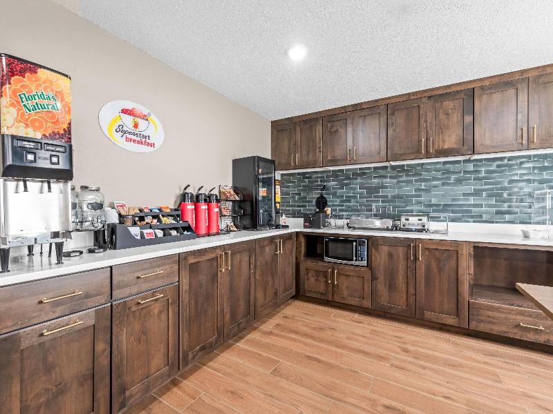 Super 8 By Wyndham Perham