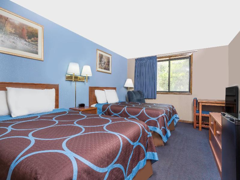 DOUBLE TWO QUEEN BEDS — photo 12