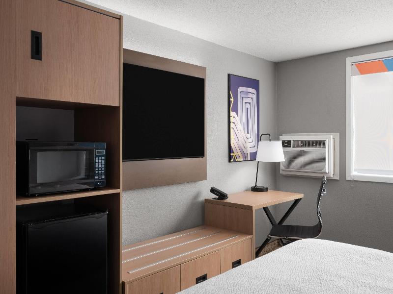 DOUBLE KING BED NON SMOKING — photo 10
