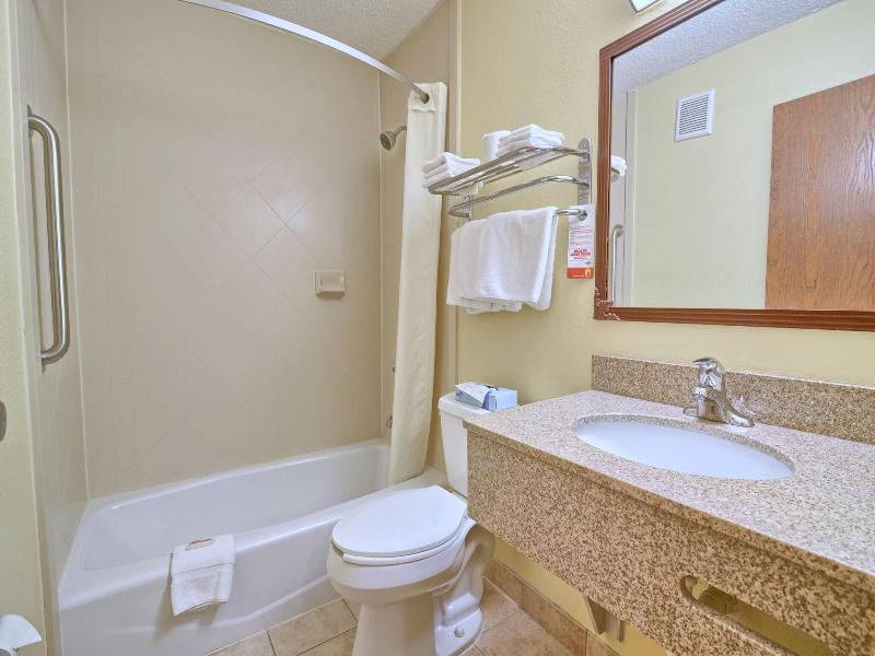 Super 8 by Wyndham Latham/Albany Airport image
