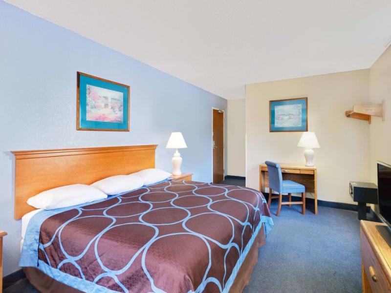 Super 8 By Wyndham Newburgh/West Point Intl Airpt image