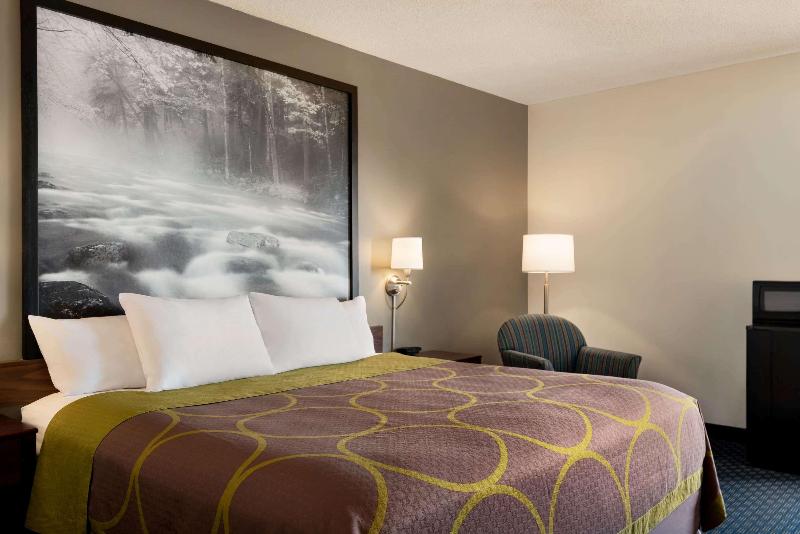 Super 8 by Wyndham Liverpool/Syracuse North Arpt image