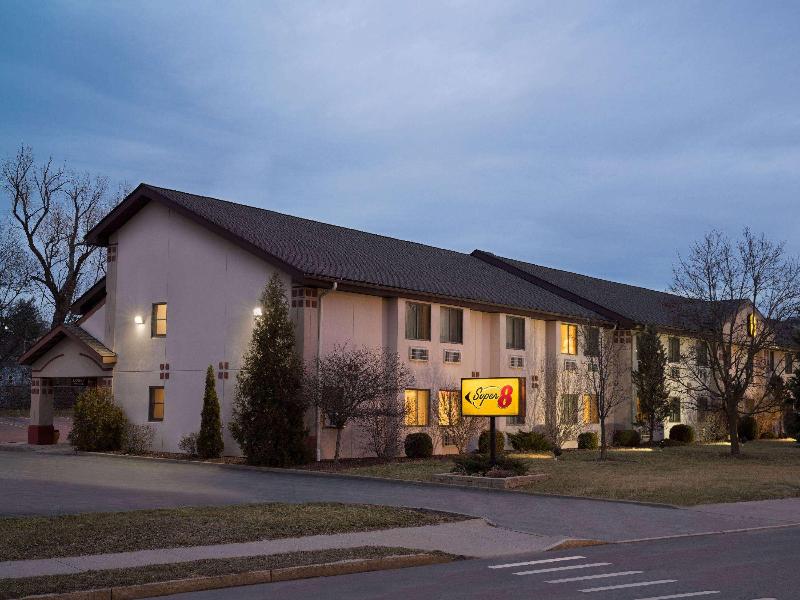 Super 8 By Wyndham Ithaca image