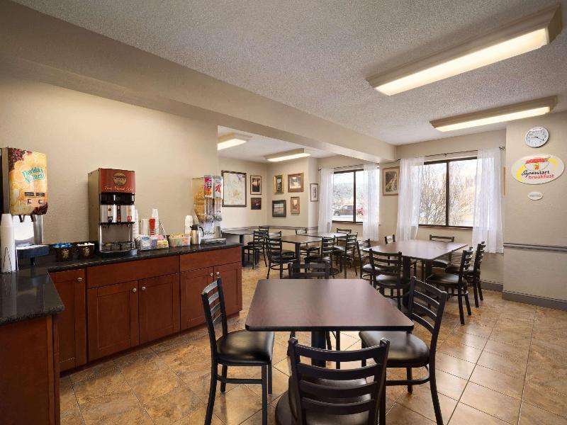 Super 8 By Wyndham Ithaca image