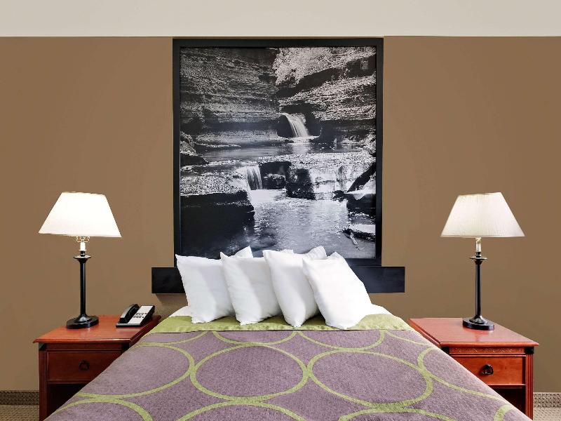 Super 8 By Wyndham Ithaca image