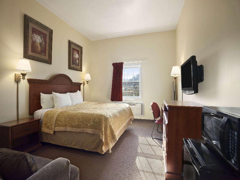 Super 8 By Wyndham Mifflinville Near Bloomsburg image