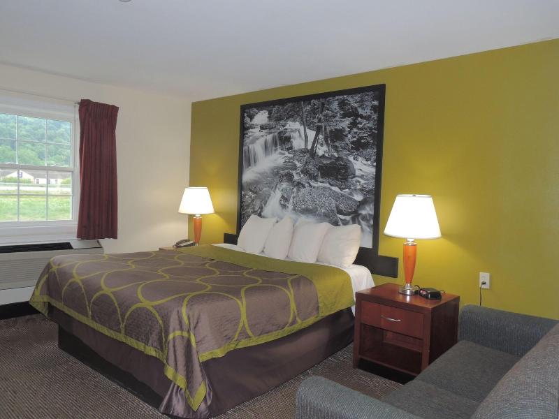 Super 8 By Wyndham Mifflinville Near Bloomsburg image